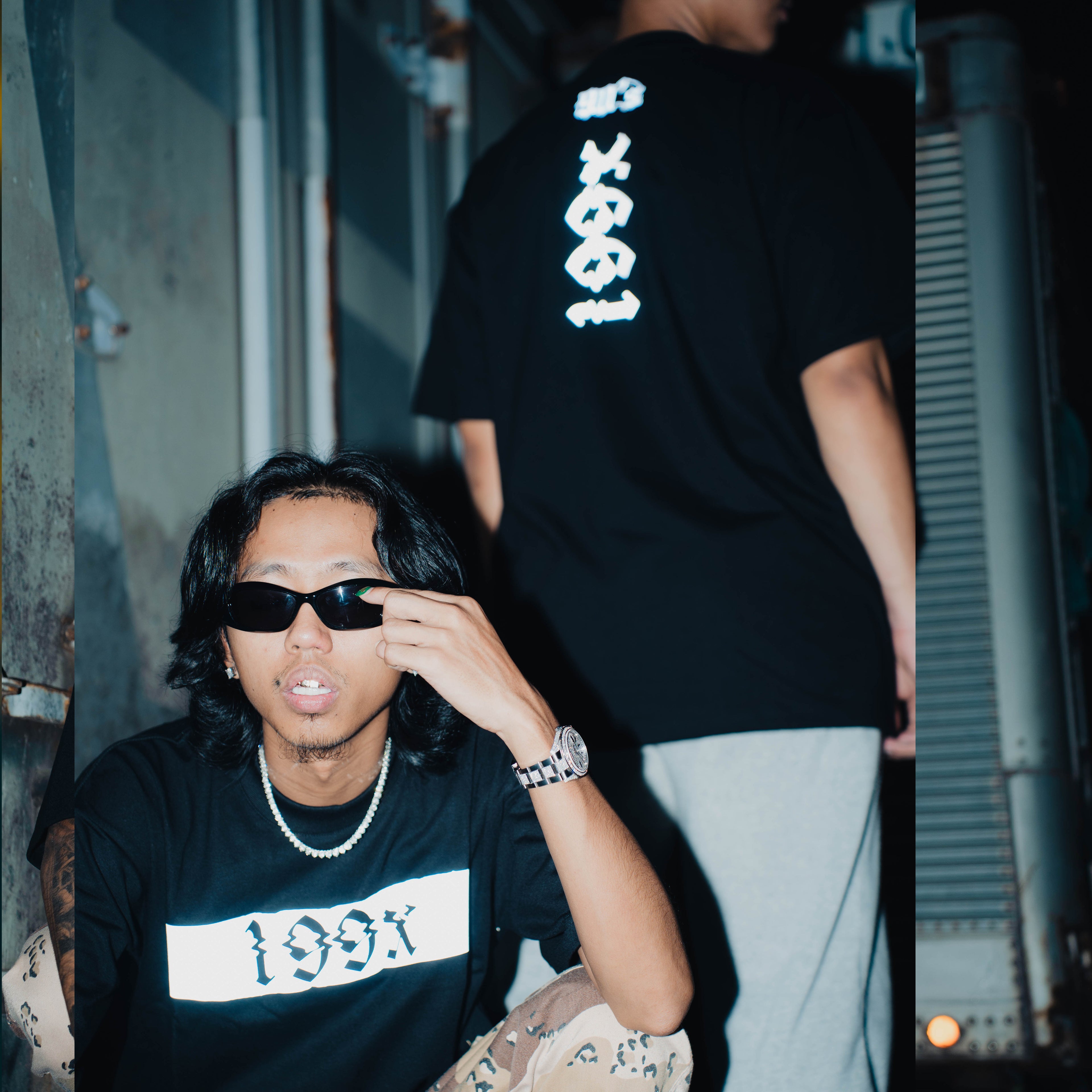 REFLECTORIZED SHIRT ( NO PRICE AND DESCRIPTION )