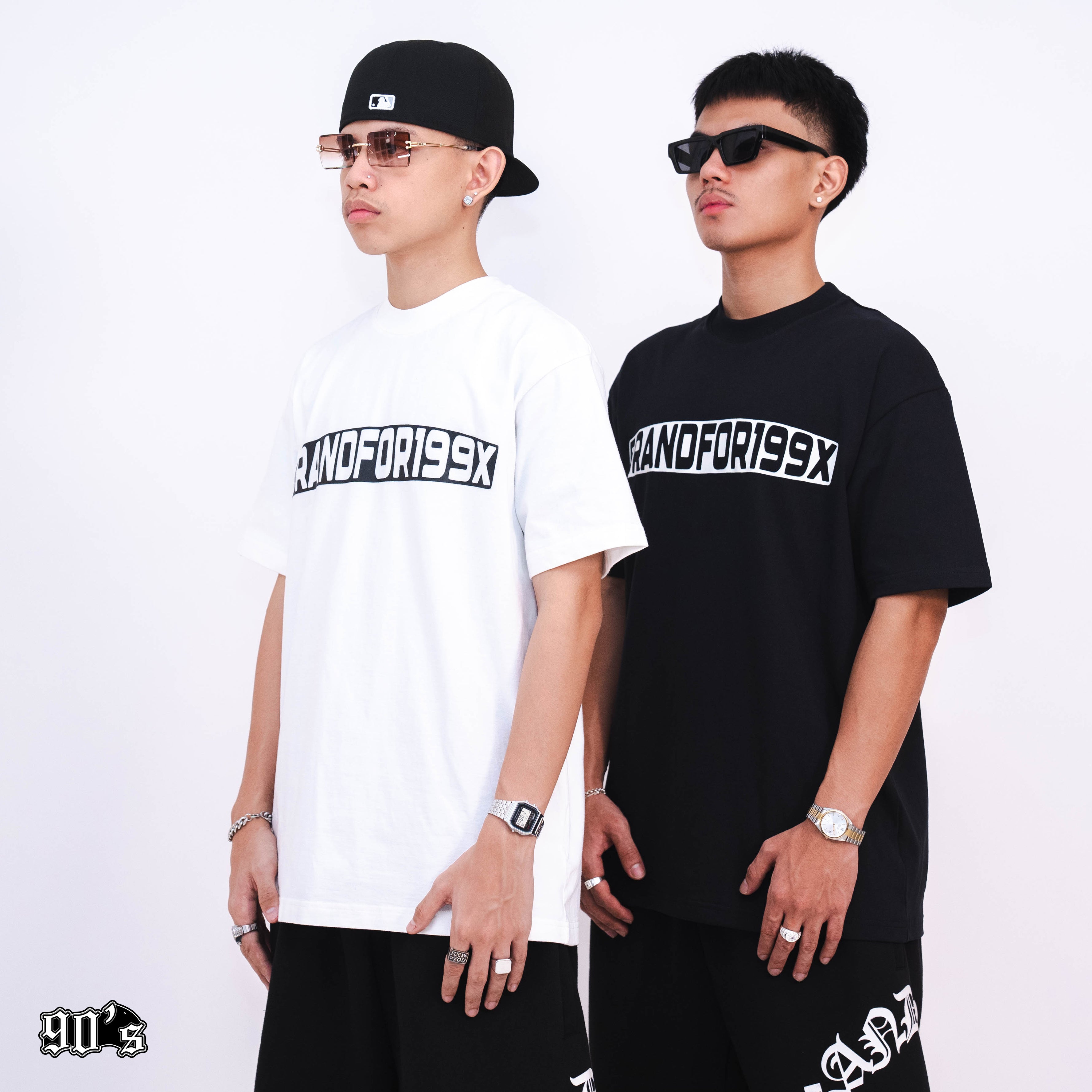 WHITE ON BLACK ( NO PRICE, SIZECHART AND DESCRIPTION )