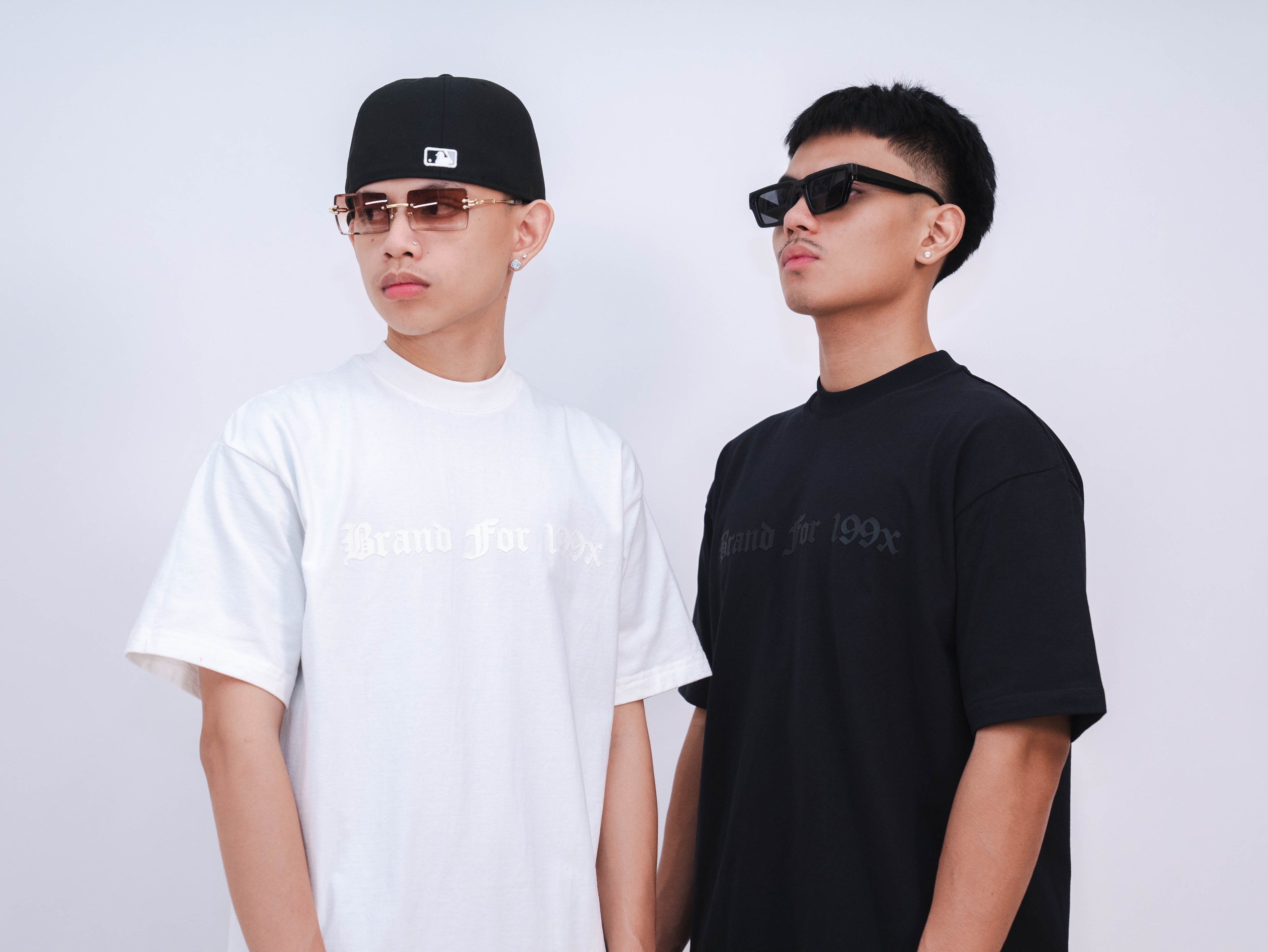 WHITE ON WHITE ( NO PRICE, SIZECHARTS AND DESCRIPTION )