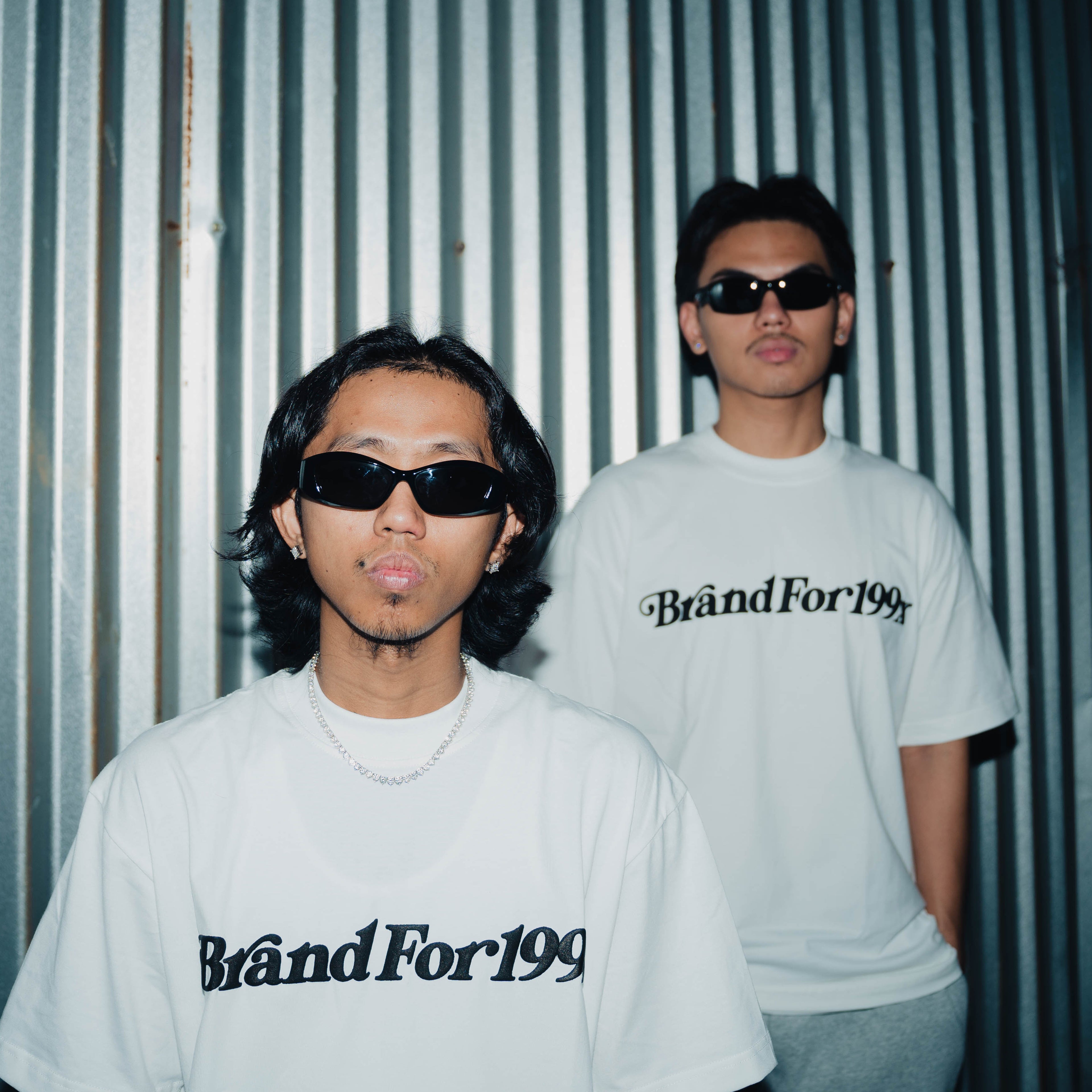 EMBOSSED 90'S SHIRT ( WHITE ) ( NO PRICE ) ( NO DESCRIPTION )