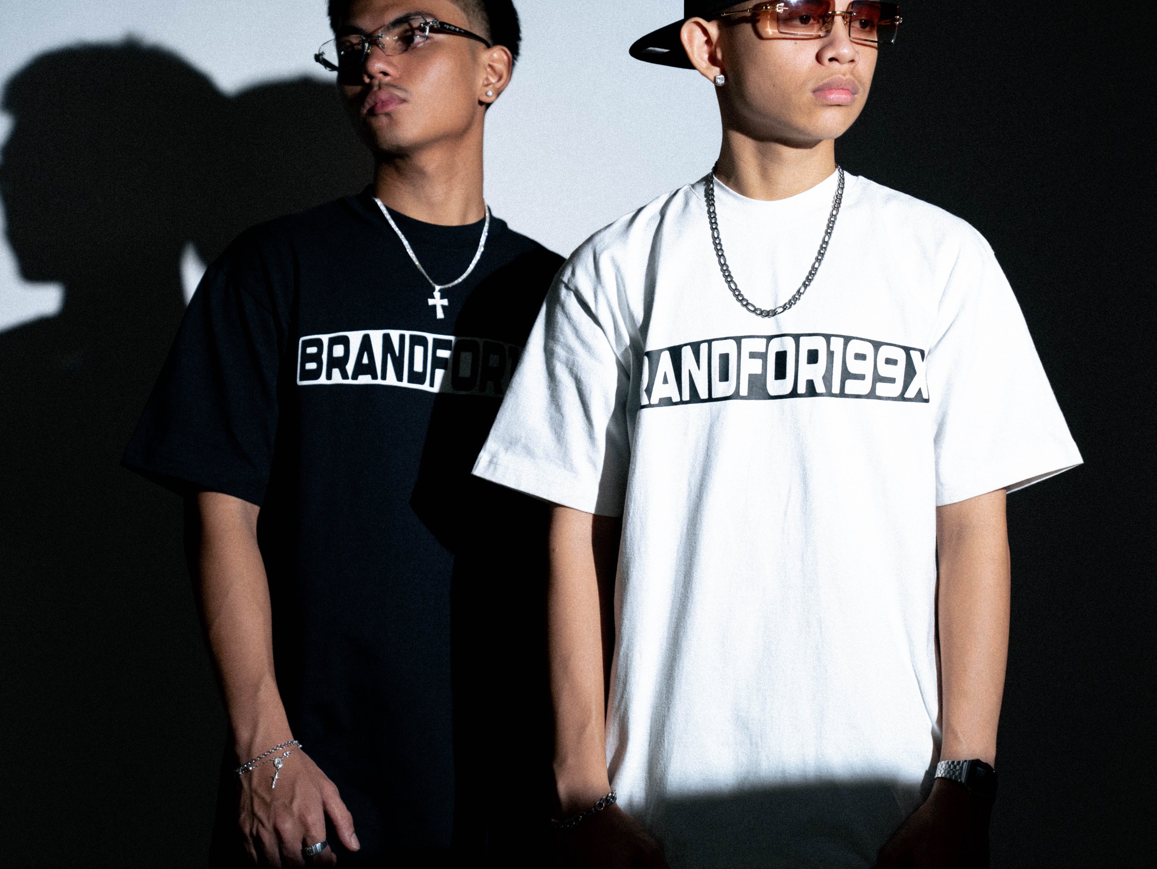 WHITE ON BLACK ( NO PRICE, SIZECHART AND DESCRIPTION )